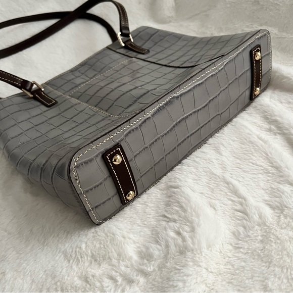 Like New Dooney & Bourke Grey Crocodile Lexington Tote - Picture 6 of 9